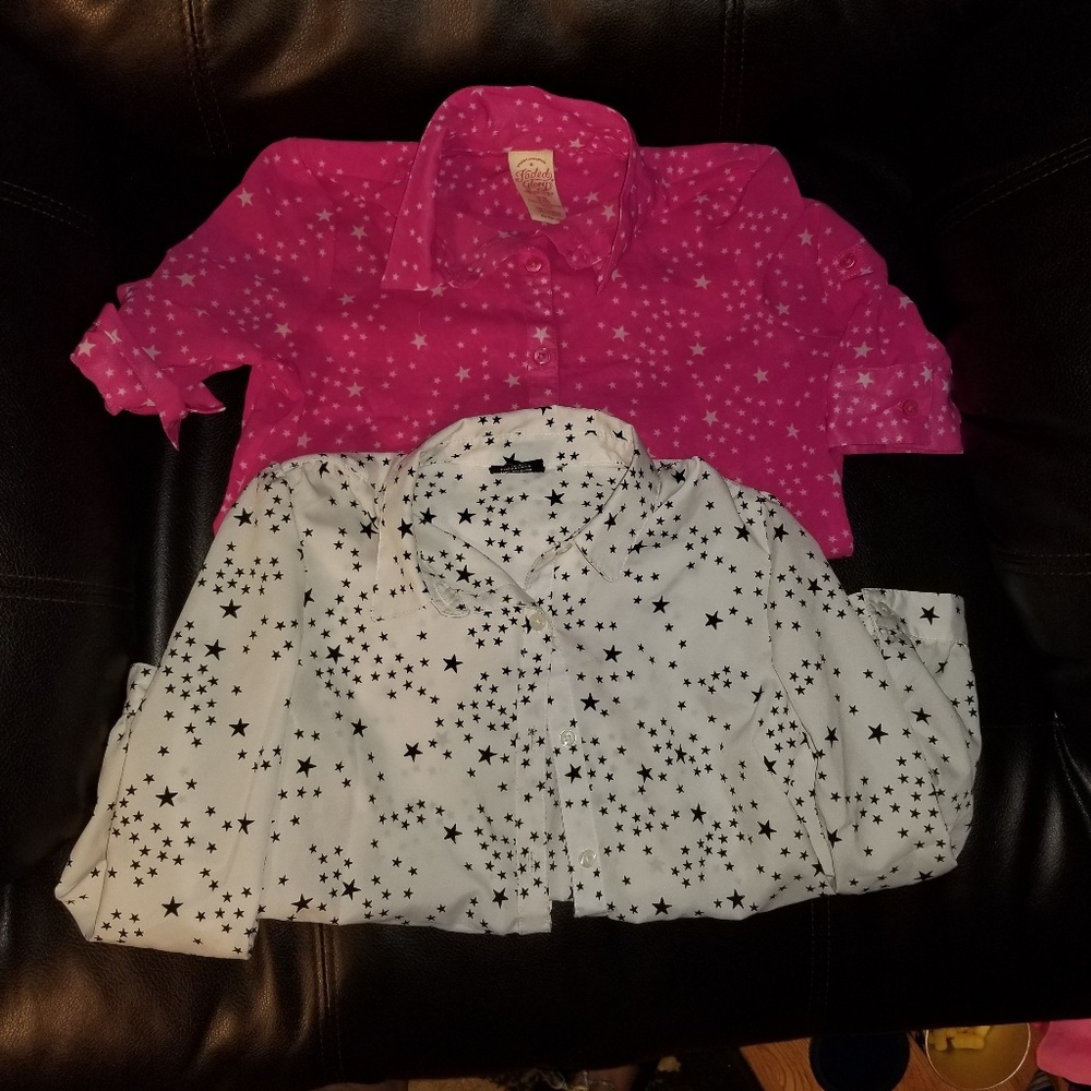 2 girls button down blouses